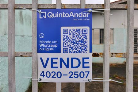 Casa à venda com 77m², 3 quartos e 2 vagas Casa à venda com 77m², 3 quartos e 2 vagasPLACA INSTALADA NA FACHADA