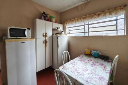 Casa à venda com 77m², 3 quartos e 2 vagas Casa à venda com 77m², 3 quartos e 2 vagasCopa