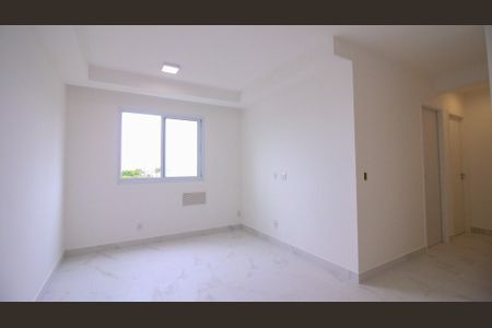 Apartamento à venda com 2 quartos, 42m² em Sítio da Figueira, São Paulo