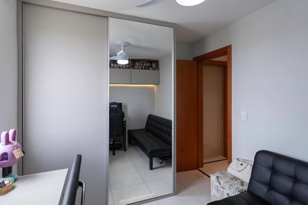 Apartamento à venda com 61m², 2 quartos e 2 vagas Apartamento à venda com 61m², 2 quartos e 2 vagasQuarto