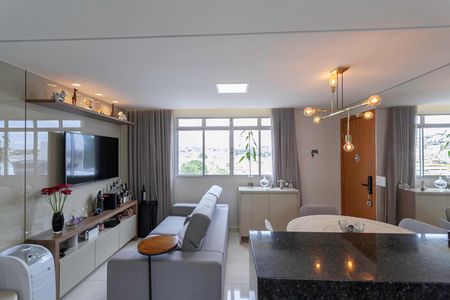 Apartamento à venda com 61m², 2 quartos e 2 vagas Apartamento à venda com 61m², 2 quartos e 2 vagasSala/Cozinha