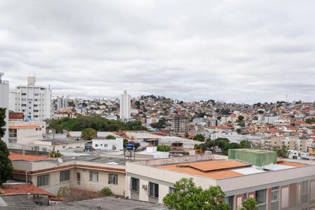 Apartamento à venda com 61m², 2 quartos e 2 vagas Apartamento à venda com 61m², 2 quartos e 2 vagasVista da suíte