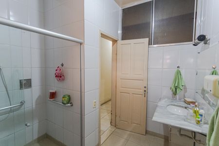 Casa à venda com 261m², 5 quartos e 2 vagasBanheiro Social