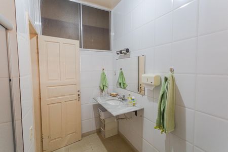 Casa à venda com 261m², 5 quartos e 2 vagasBanheiro Social