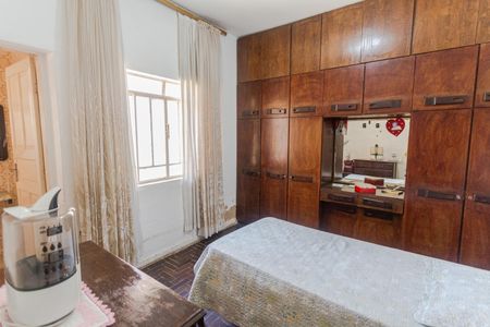 Casa à venda com 261m², 5 quartos e 2 vagasSuíte