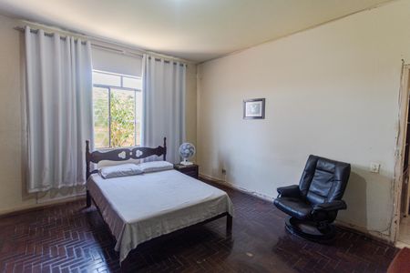 Casa à venda com 261m², 5 quartos e 2 vagasQuarto 3