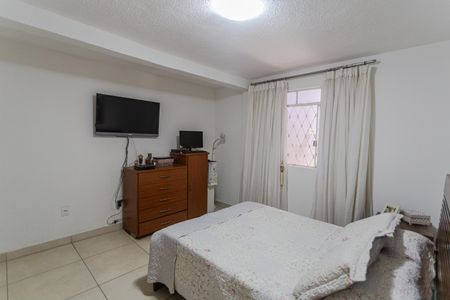 Casa à venda com 261m², 5 quartos e 2 vagasQuarto 2 da Casa de Fundos