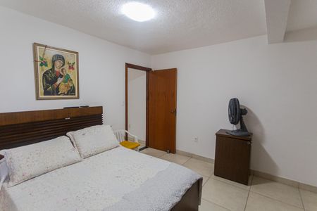 Casa à venda com 261m², 5 quartos e 2 vagasQuarto 2 da Casa de Fundos