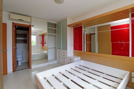 Suíte de apartamento para alugar com 2 quartos, 66m² em Jardim Europa, Porto Alegre