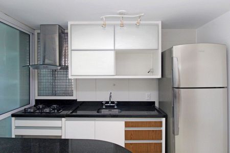 Cozinha de apartamento para alugar com 2 quartos, 66m² em Jardim Europa, Porto Alegre