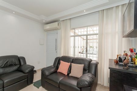 Casa à venda com 120m², 3 quartos e 1 vagaSala