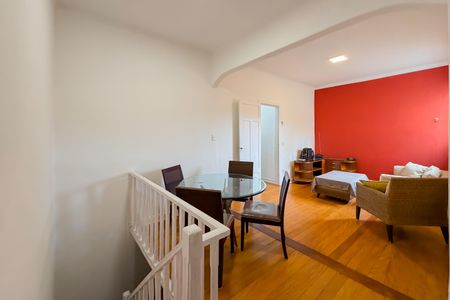 Sala de casa à venda com 4 quartos, 240m² em Vila Mariana, São Paulo