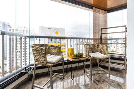 Varanda de apartamento à venda com 3 quartos, 195m² em Pompeia, São Paulo