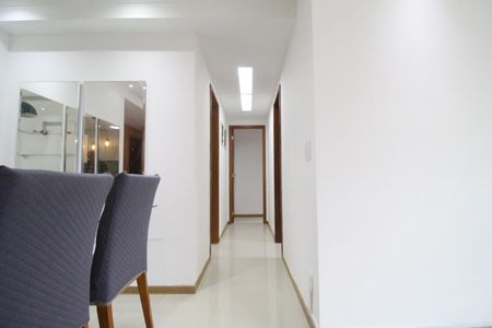 Sala - Corredor de apartamento para alugar com 3 quartos, 86m² em Barra Olímpica, Rio de Janeiro