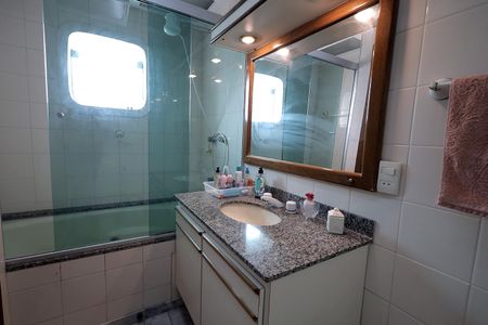 Apartamento à venda com 140m², 3 quartos e 2 vagasBanheiro Suíte 3