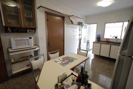 Apartamento à venda com 140m², 3 quartos e 2 vagasCozinha