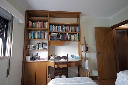 Apartamento à venda com 140m², 3 quartos e 2 vagasQuarto Suíte 2