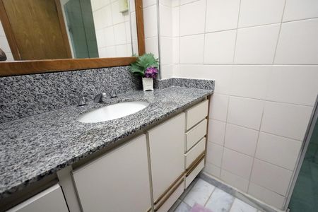 Apartamento à venda com 140m², 3 quartos e 2 vagasBanheiro Suíte 2