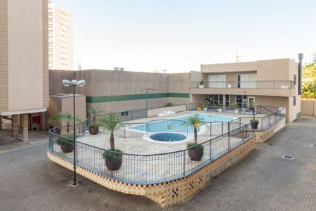 Apartamento à venda com 61m², 2 quartos e 1 vaga Apartamento à venda com 61m², 2 quartos e 1 vagaPiscina