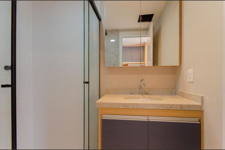 Banheiro de kitnet/studio para alugar com 1 quarto, 22m² em Cursino, São Paulo