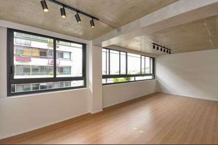 Sala de apartamento para alugar com 2 quartos, 82m² em Vila Ipojuca, São Paulo