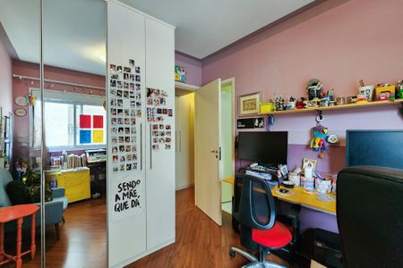 Apartamento à venda com 130m², 3 quartos e 2 vagasSuíte 3