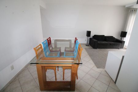 Apartamento para alugar com 105m², 3 quartos e 2 vagasSala