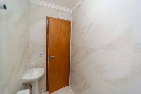 Casa à venda com 99m², 3 quartos e 2 vagas Casa à venda com 99m², 3 quartos e 2 vagasBanheiro