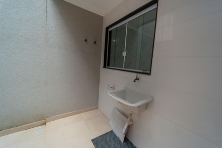 Casa à venda com 99m², 3 quartos e 2 vagas Casa à venda com 99m², 3 quartos e 2 vagasÁrea de Serviço