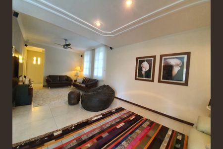 Casa à venda com 5 quartos, 440m² em Santo Antônio, Niterói