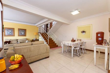 Casa à venda com 3 quartos, 259m² em Itaipu, Niterói