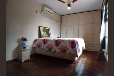 Casa à venda com 4 quartos, 144m² em Badu, Niterói