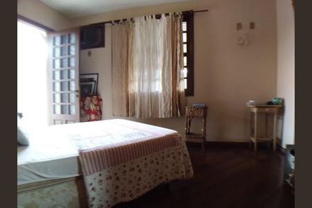 Casa à venda com 4 quartos, 144m² em Badu, Niterói