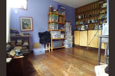 Casa à venda com 4 quartos, 144m² em Badu, Niterói