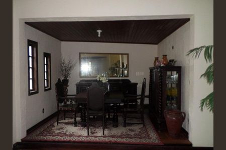 Casa à venda com 4 quartos, 310m² em Largo da Batalha, Niterói