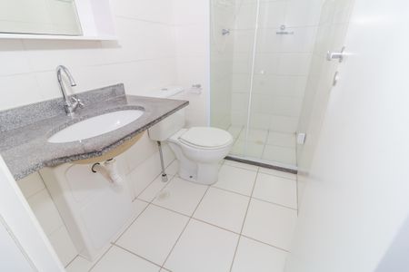Banheiro de apartamento para alugar com 1 quarto, 31m² em Água Branca, São Paulo