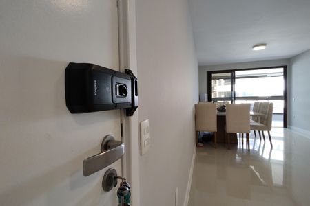Sala de apartamento à venda com 3 quartos, 110m² em Barra da Tijuca, Rio de Janeiro