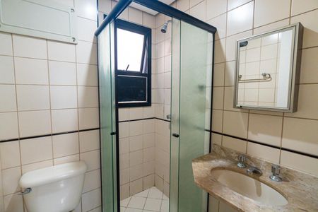 Banheiro de apartamento para alugar com 1 quarto, 27m² em Vila Monte Alegre, São Paulo