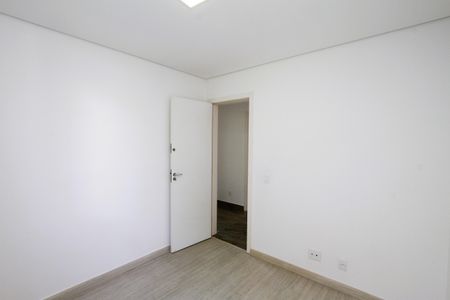 Apartamento para alugar com 158m², 3 quartos e sem vagaQuarto 2