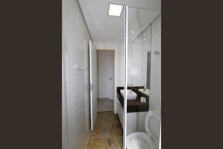 Apartamento para alugar com 158m², 3 quartos e sem vagaBanheiro da Suíte