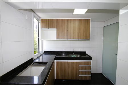 Apartamento para alugar com 158m², 3 quartos e sem vagaCozinha