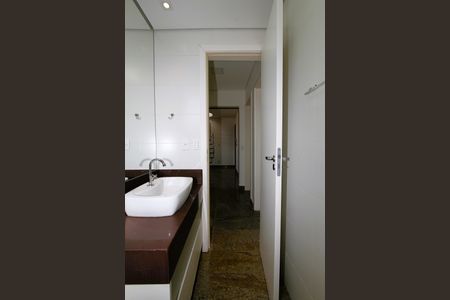 Apartamento para alugar com 158m², 3 quartos e sem vagaBanheiro Social