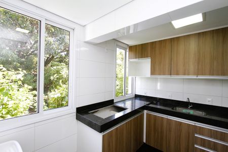 Apartamento para alugar com 158m², 3 quartos e sem vagaCozinha