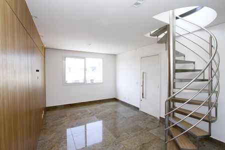 Apartamento para alugar com 158m², 3 quartos e sem vagaSala
