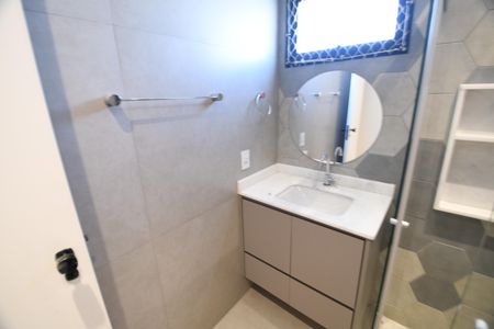 Apartamento à venda com 71m², 2 quartos e 1 vagaBanheiro Social