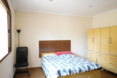 Casa à venda com 260m², 3 quartos e 4 vagasQuarto