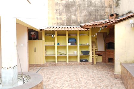 Casa à venda com 260m², 3 quartos e 4 vagasQuintal