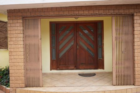 Casa à venda com 260m², 3 quartos e 4 vagasEntrada