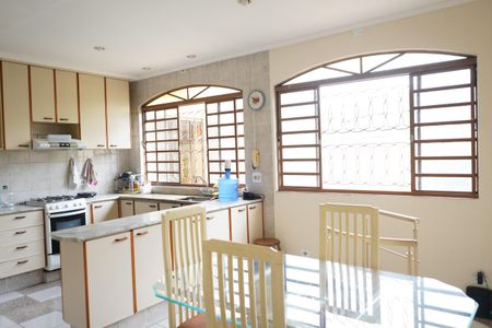 Casa à venda com 260m², 3 quartos e 4 vagasCozinha