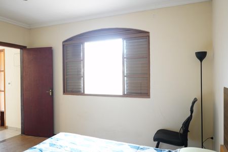 Casa à venda com 260m², 3 quartos e 4 vagasQuarto